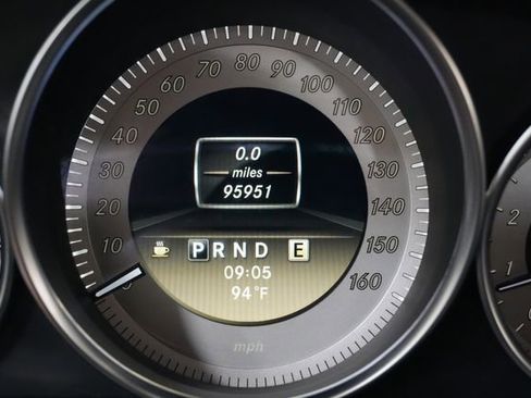 Used 2012 Mercedes-Benz C 250 Sedan image 22