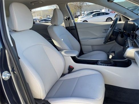 Used 2025 Hyundai Kona SEL image 26