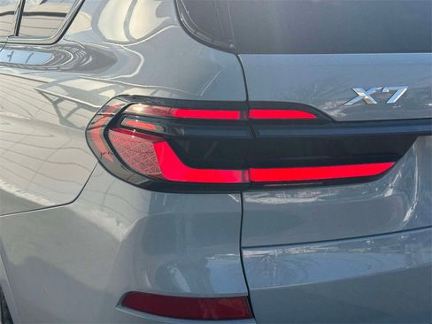 Certified 2026 BMW X7 xDrive40i w/ M Sport Package image 10