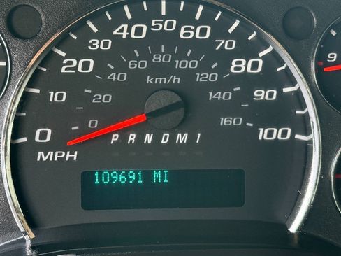 Used 2013 Chevrolet Express 2500 RWD image 26