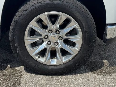 Used 2022 Chevrolet Silverado 1500 LTZ AWD/4WD image 9
