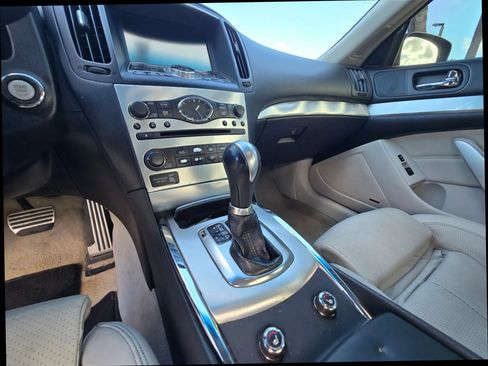 Used 2014 INFINITI Q60 Journey w/ Premium Package RWD image 29