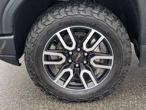 Certified 2025 GMC Sierra 1500 AT4 w/ Technology Package image 43