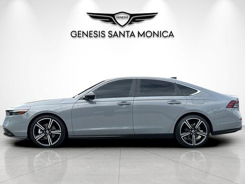 Used 2025 Honda Accord Sport image 8