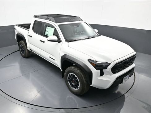 New 2024 Toyota Tacoma TRD Off-Road image 33