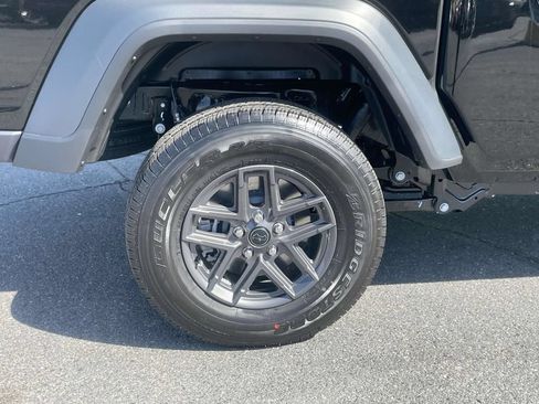 New 2026 Jeep Gladiator Sport AWD/4WD image 13