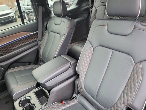 Used 2022 Jeep Grand Cherokee L Summit w/ Advanced Protech Group IV image 12