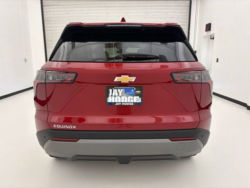 New 2026 Chevrolet Equinox LT FWD image 19