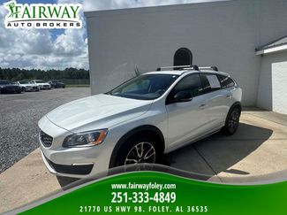 Used 2018 Volvo V60 T5 Cross Country AWD/4WD video 1