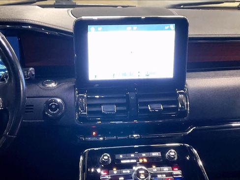 Used 2018 Lincoln Navigator Reserve w/ Technology Package image 6