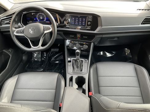 Used 2024 Volkswagen Jetta SE FWD image 21