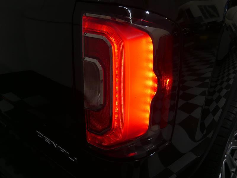 Used 2018 GMC Sierra 1500 Denali AWD/4WD image 14