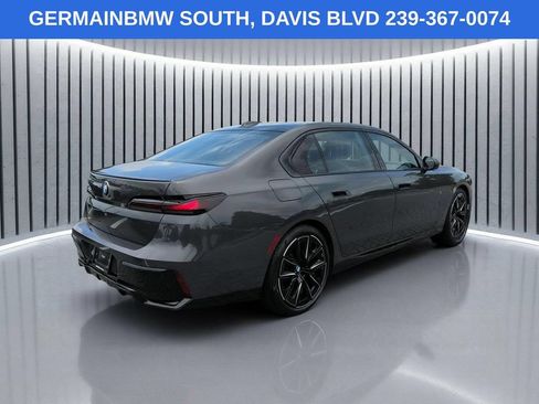 Used 2023 BMW 740i RWD image 5