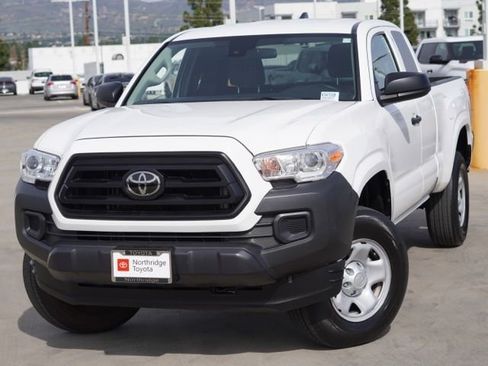 Used 2022 Toyota Tacoma SR image 4