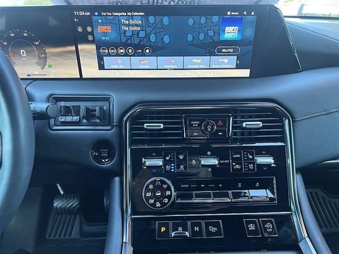 Certified 2025 Nissan Armada PRO-4X w/ Pro-4X Premium Package AWD/4WD image 25