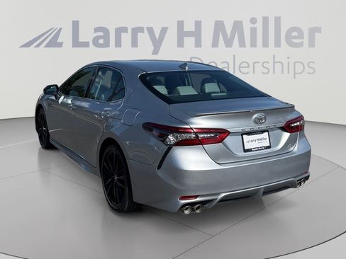 Used 2024 Toyota Camry XSE FWD image 3