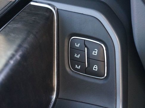 Used 2021 Ford F150 Lariat w/ Equipment Group 501A Mid image 25