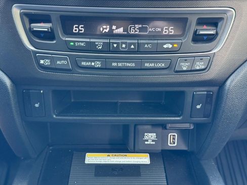 Used 2022 Honda Pilot TrailSport image 16