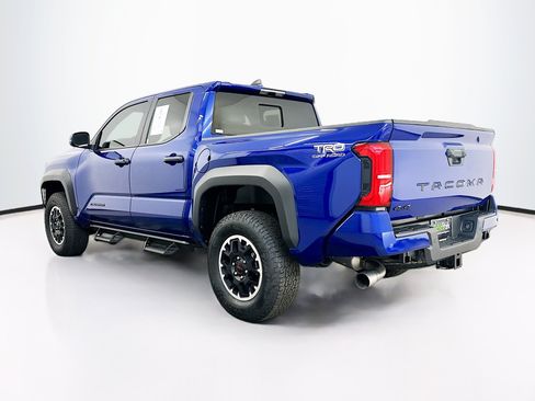 Used 2025 Toyota Tacoma TRD Off-Road w/ TRD Off Road Upgrade Package AWD/4WD image 5
