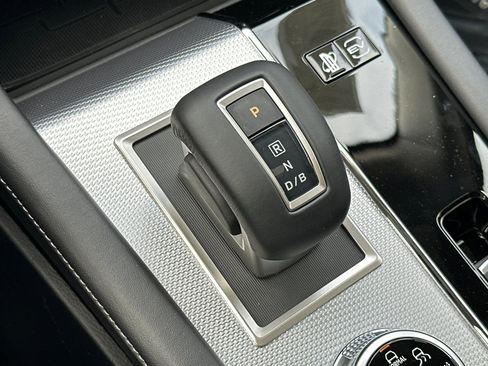 New 2025 Mitsubishi Outlander SEL image 21