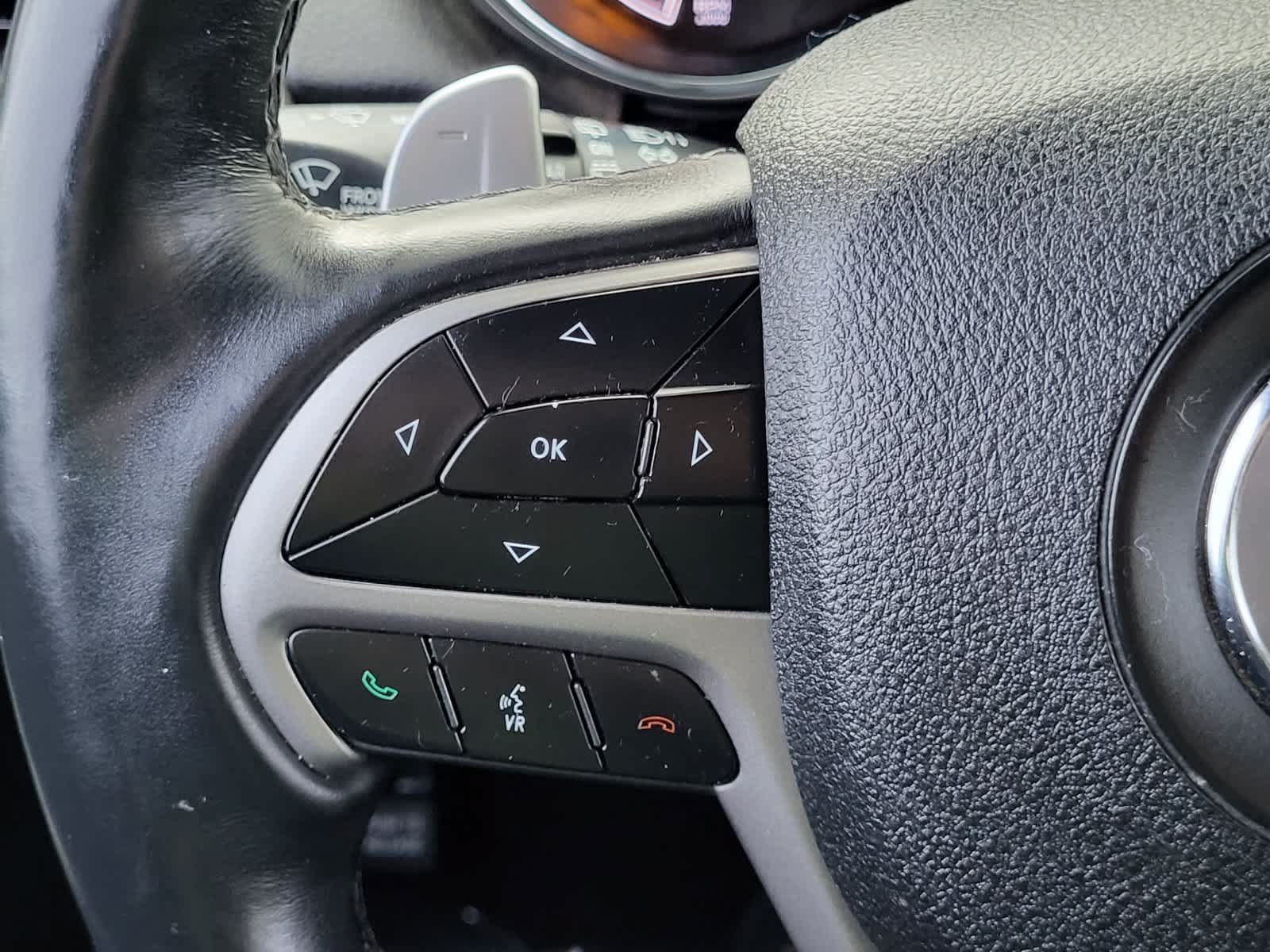 Used 2017 Jeep Grand Cherokee Altitude AWD/4WD image 16