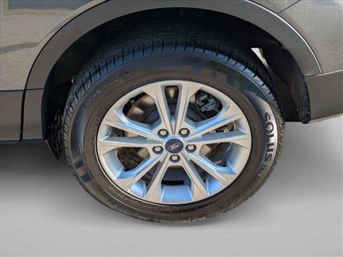 Used 2018 Ford Escape SE w/ Ford Safe & Smart Package image 26