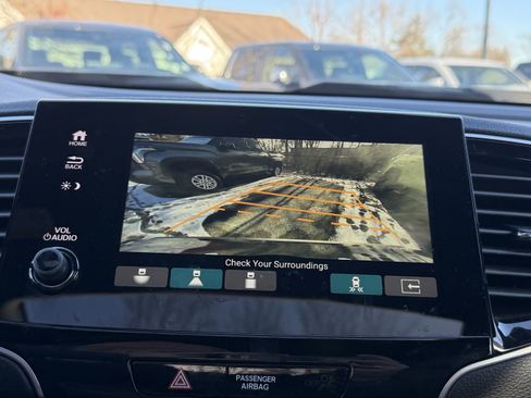 Used 2023 Honda Passport EX-L image 3