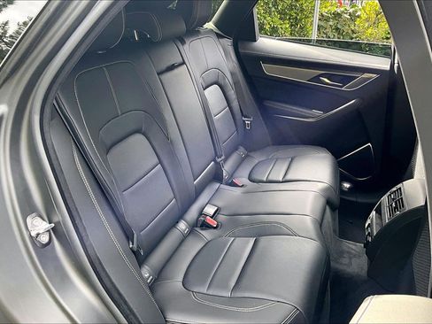 New 2025 Jaguar F-PACE R-Dynamic S image 7