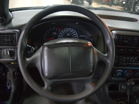 Used 2001 Chevrolet Camaro LT w/ Preferred Equipment Group 1 image 39