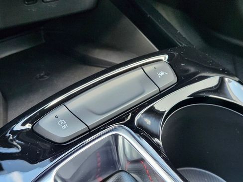 New 2026 Chevrolet Trax RS w/ Sunroof Package image 24