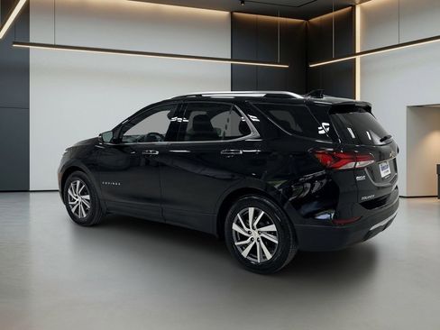 Used 2023 Chevrolet Equinox Premier FWD image 3