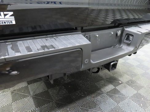 Used 2024 Ford F350 Lariat w/ Black Appearance Package image 47