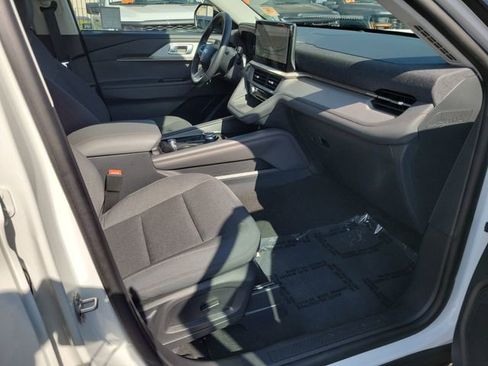 Used 2025 Ford Explorer Active image 17