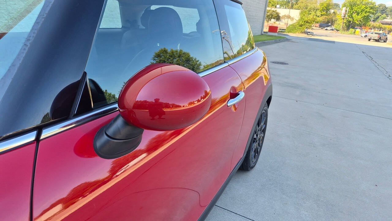 Used 2018 MINI Cooper 2-Door Hardtop FWD image 12
