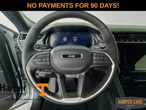 New 2025 Jeep Grand Cherokee Altitude image 14