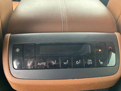 Used 2024 Nissan Pathfinder Platinum AWD/4WD image 39