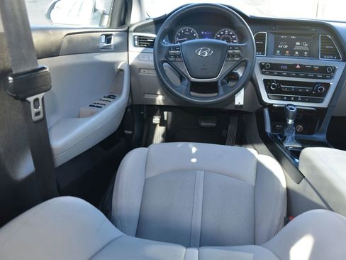 Used 2017 Hyundai Sonata SE image 39