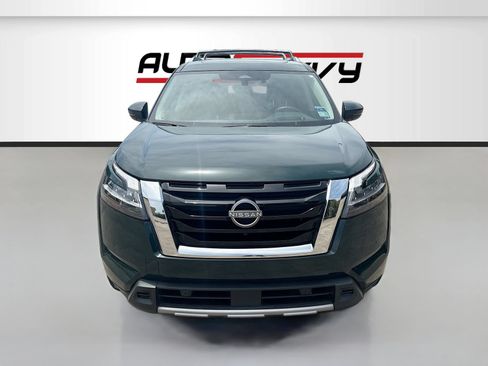 Used 2023 Nissan Pathfinder Platinum w/ Cargo Package FWD image 2