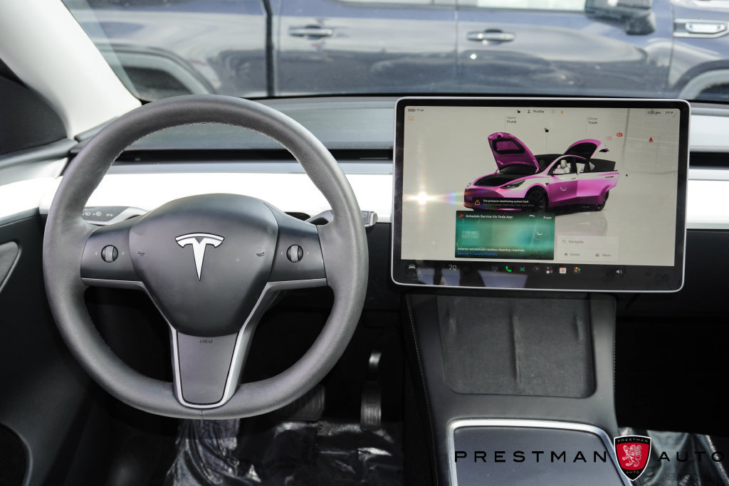Used 2024 Tesla Model Y Long Range AWD/4WD image 2