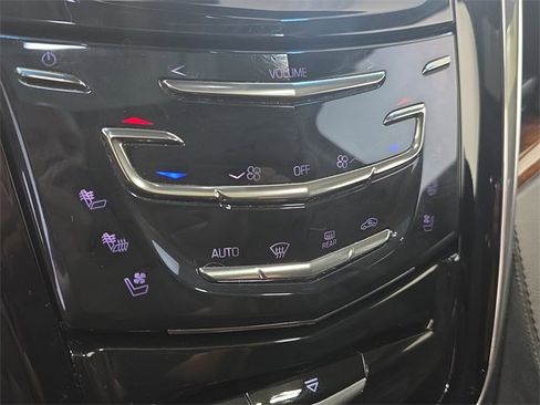 Used 2015 Cadillac Escalade Premium image 24
