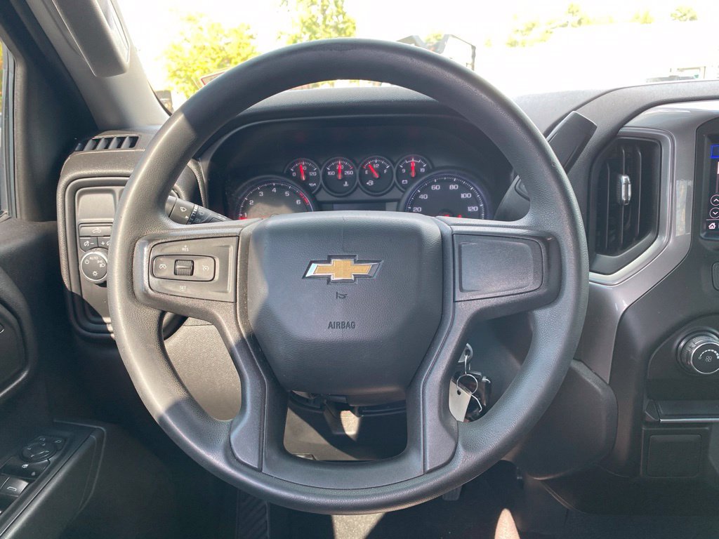 Used 2020 Chevrolet Silverado 1500 Custom w/ Custom Value Package RWD image 11