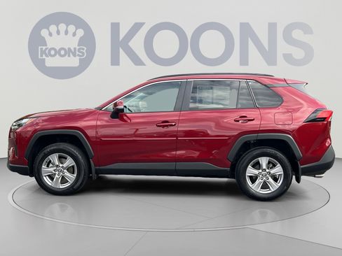 Used 2025 Toyota RAV4 XLE AWD/4WD image 5
