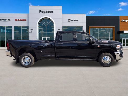 New 2026 RAM 3500 Tradesman AWD/4WD image 7