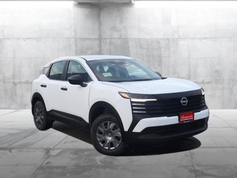 New 2026 Nissan Kicks S image 2