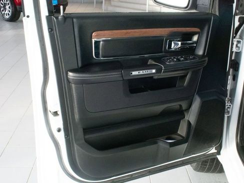 Used 2018 RAM 1500 Laramie image 11