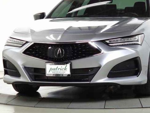 Used 2022 Acura TLX w/ Technology Package image 3