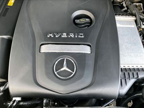 Used 2019 Mercedes-Benz GLC 350e 4MATIC image 33