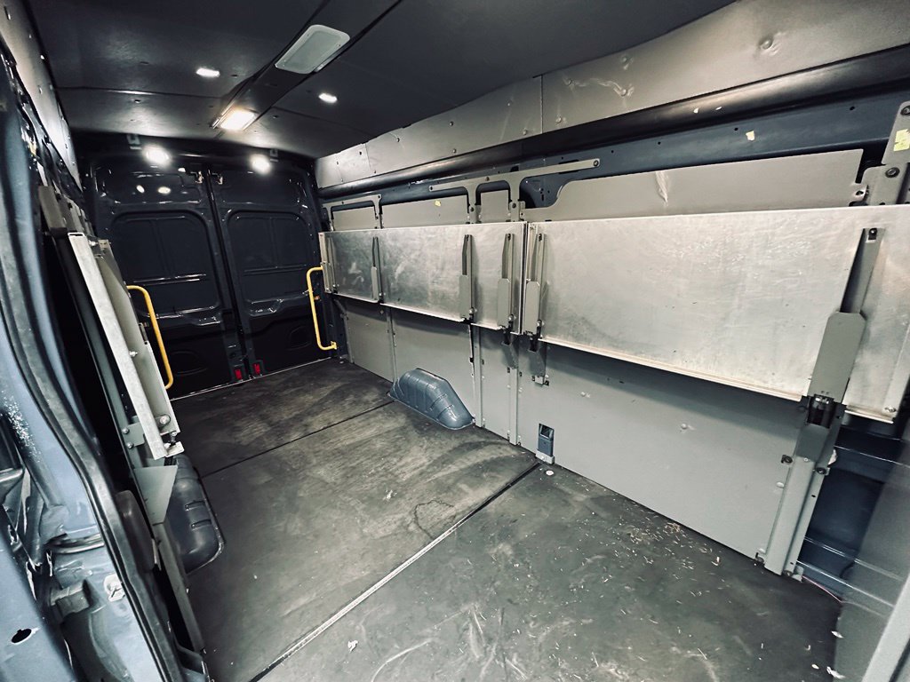 Used 2020 Ford Transit 250 148 High Roof Extended RWD image 24