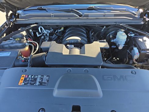 Used 2019 GMC Yukon SLT image 33