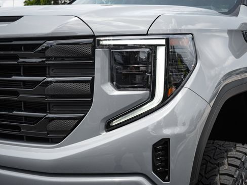 Used 2024 GMC Sierra 1500 Elevation AWD/4WD image 6
